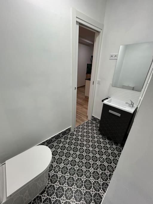 Apartamento Recien Reformado Con 5 Habitaciones Y 3 Banos Madrid Exteriör bild