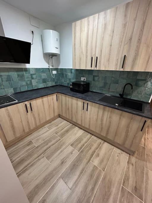 Apartamento Recien Reformado Con 5 Habitaciones Y 3 Banos Madrid Exteriör bild