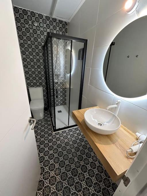 Apartamento Recien Reformado Con 5 Habitaciones Y 3 Banos Madrid Exteriör bild